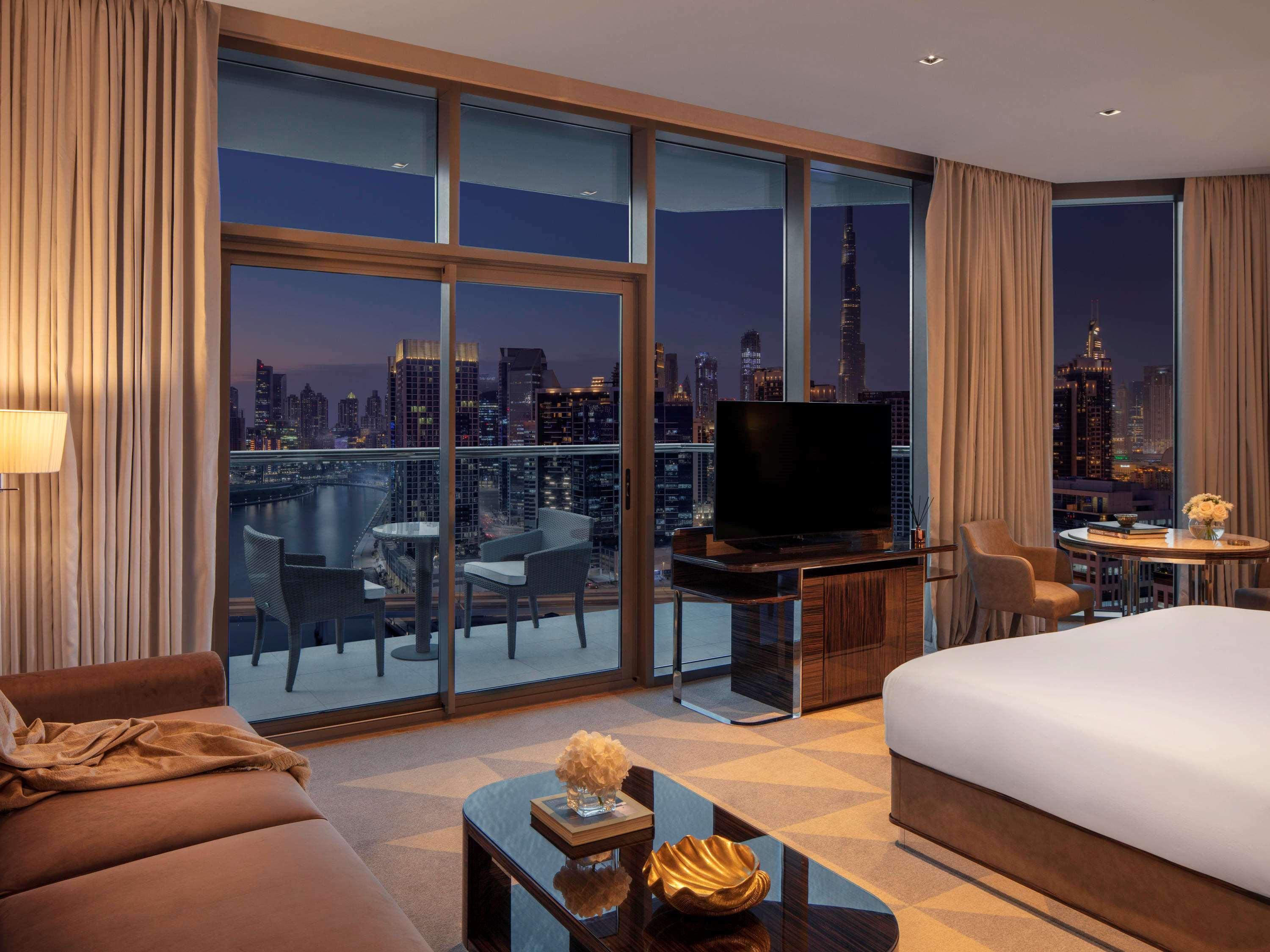 Hyde Hotel Dubai Exterior photo A suite at the Address Downtown Hotel