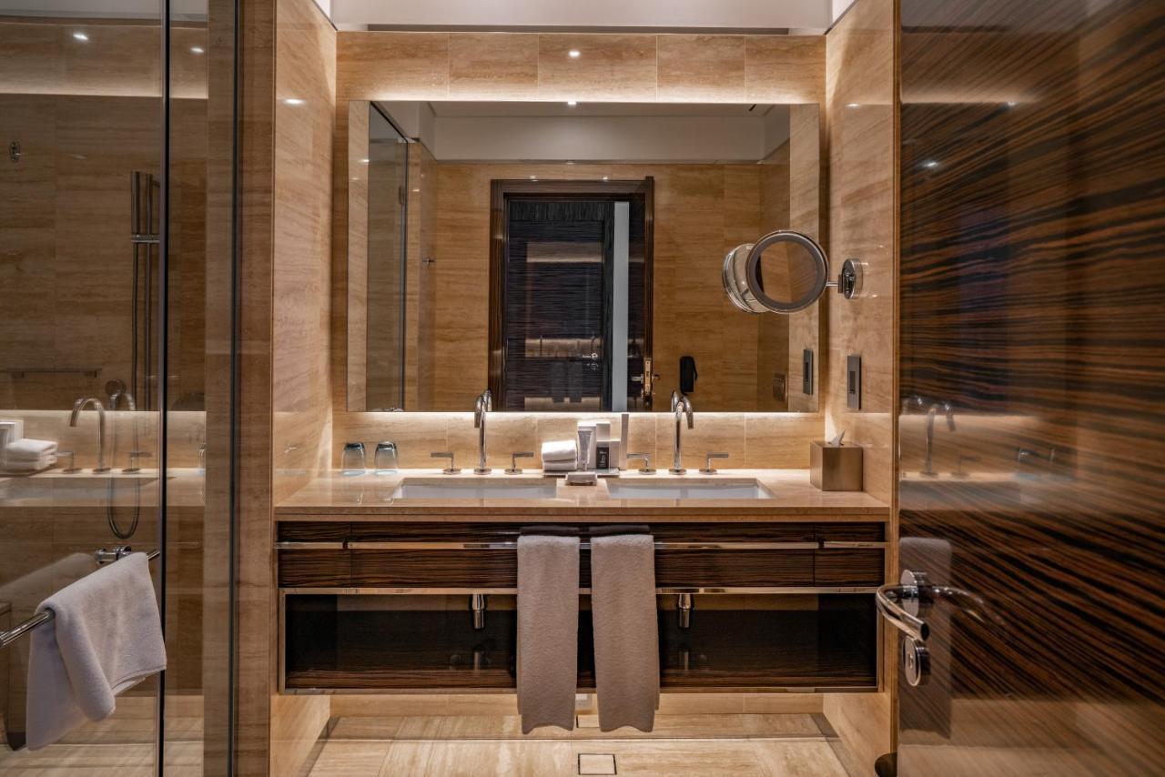 Hyde Hotel Dubai Exterior photo Bathroom