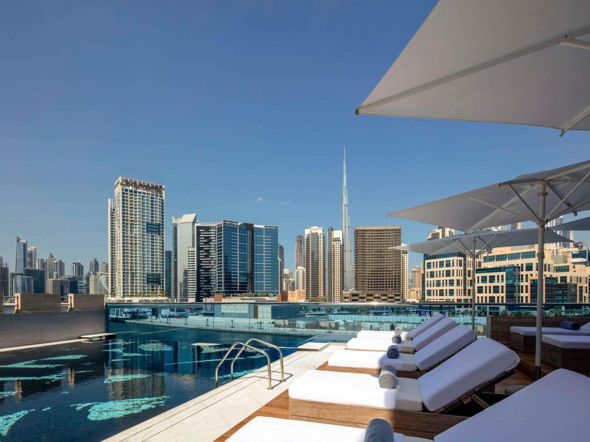 Hyde Hotel Dubai Exterior photo View from the rooftop pool