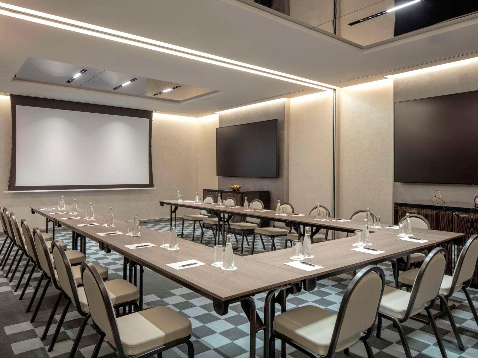 Hyde Hotel Dubai Exterior photo Meeting room