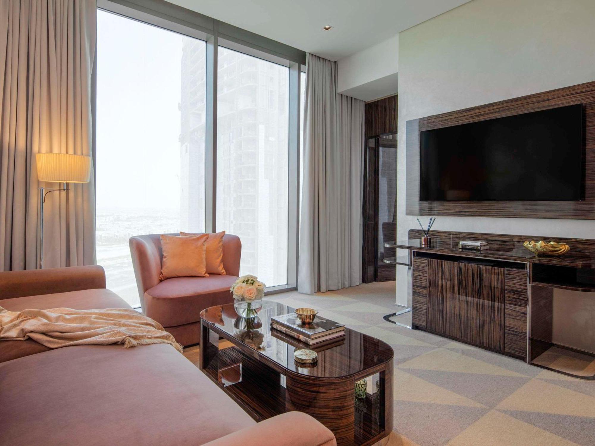 Hyde Hotel Dubai Exterior photo A suite at the hotel